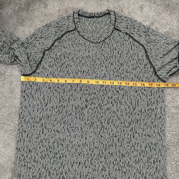 Lululemon Metal Vent Tech S Long Sleeve Grey Black Space Code Gym Training Run - Picture 9 of 9